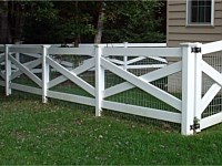 <b>Crossbuck White Vinyl Rail with Wire Mesh and New England Post Caps</b>